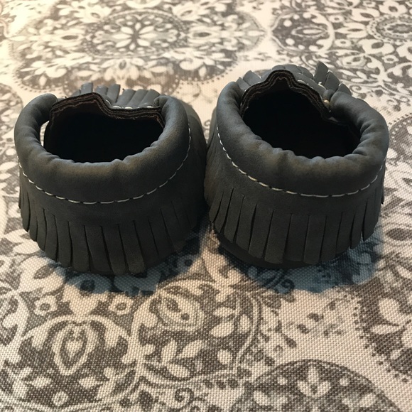 Infant/Toddler First Steps Fringe Moccasins - Picture 4 of 5